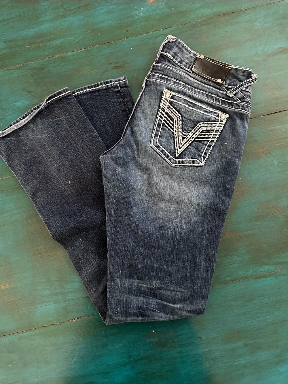 Vigoss Dark Wash Blue Women's Jeans with White Stitching